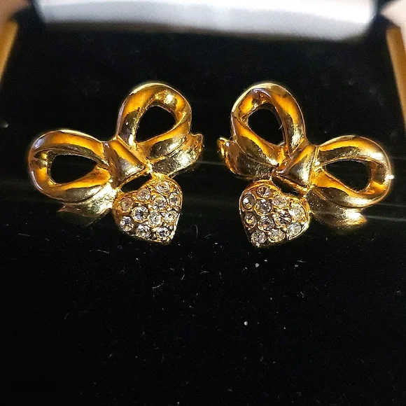 Elizabeth Taylor White Diamonds Gold Tone Bow Ribbon Pierced Stud Earrings - Picture 2 of 5